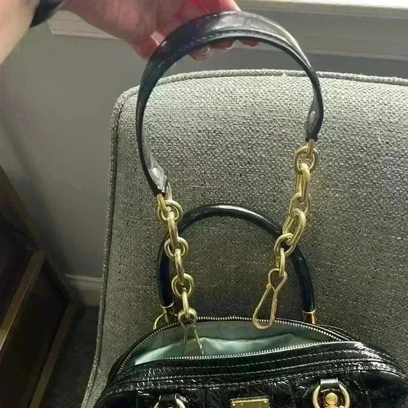 Coach vintage black patent leather purse with removable chain! - Picture 4 of 8